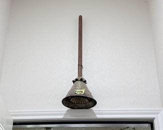 Primitive hand held washer