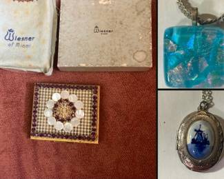 Vintage Wiesner of Miami compact, vintage jewelry