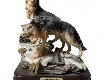 Meerschi Wolf Sculpture with Clock second image