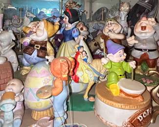 Walt Disney Classics Collection WDCC Snow White and the Seven Dwarfs Figurines and Carousel Horses second image