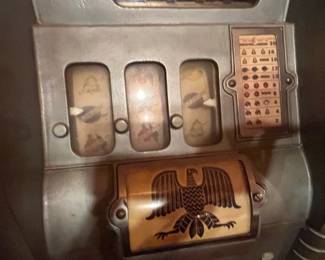 Mills Novelty Company The Empress Slot Machine second image