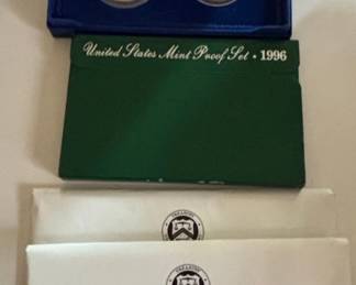 United States Mint Proof Set and Uncirculated Coin Set
