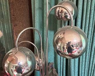 Mushroom Globe Floor Lamp second image