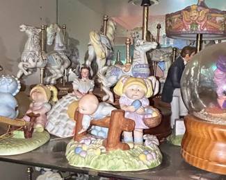 Walt Disney Classics Collection WDCC Snow White and the Seven Dwarfs Figurines and Carousel Horses third image