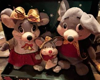 Plush Mouse Family Holiday Display