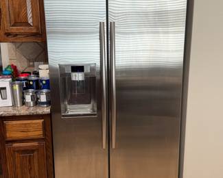 Samsung side-by-side refrigerator