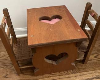026 Wooden Doll Table Chair Set with Heart Cutouts