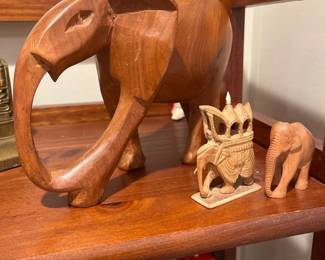 038 Carved Wooden Elephant Figurine Collection 3 Pieces