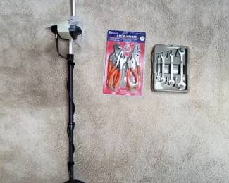 Teknetics Delta 4000 Metal Detector, Pittsburgh Pliers  Craftsman Wrench Set Lot