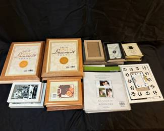 Home Decor  Organization Lot 34 Picture Frames  Photo Refills