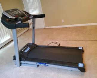 Xterra Fitness TRX2500 Foldable Treadmill With Incline Adjustment