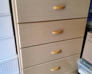 FiveDrawer Light Wood Dresser