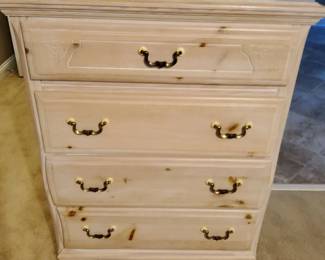 Bassett FourDrawer Pine Dresser with Whitewash Finish