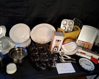 Kitchen Essentials  Bakeware Variety Lot