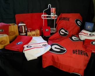 Ultimate University of Georgia Bulldogs Bathroom Decor Set
