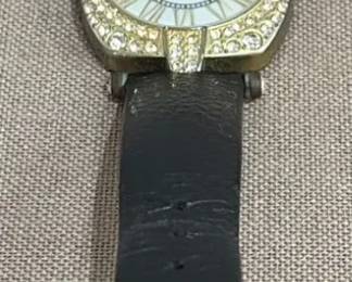 Victoria Wievk Watch With Mother Of Pearl Face