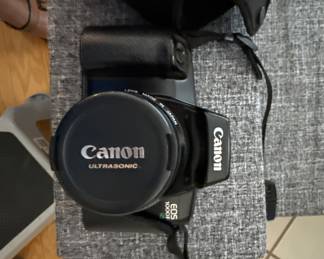 Canon EOS 1000F