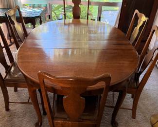 dining set with 1 arm chair, 5 side chairs 2 leaves