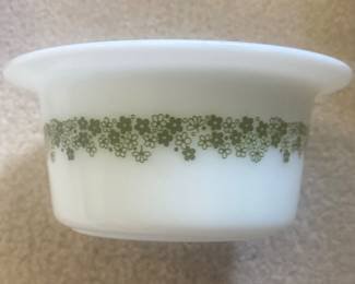 Small Ivy PYREX Bowl