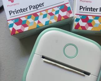 Phomemo Inkless mini printer and paper
