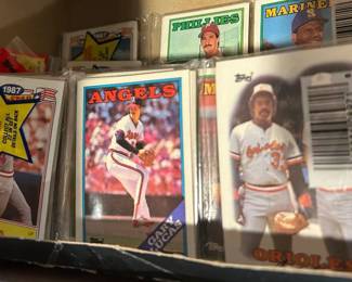 UNOPENED BASEBALL CARD PACKS