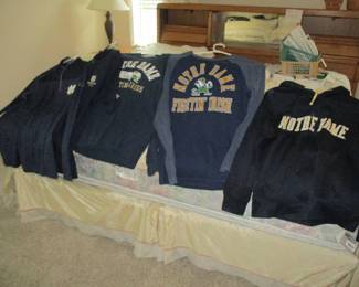 Notre Dame  clothes 