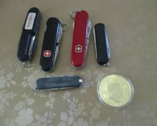 POCKET KNIVES 