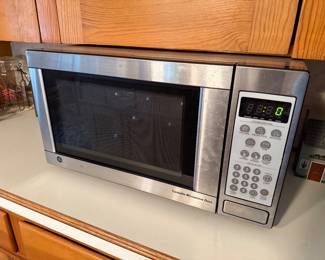 Small microwave