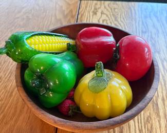 Glass fruit and vegetable set