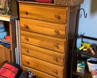 Chest of drawers