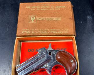 Davis industries 22 Derringer