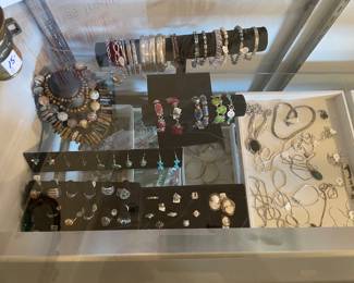 Cameo’s, Diamonds, Gold & Silver fine Jewelry