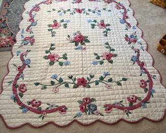C74 - $25. Vintage Quilt. Measures 88" x 67". (Not handmade)