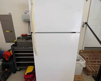 C103 - $100. Kenmore Garage Fridge / Freezer 2008. Model 253.65802509.