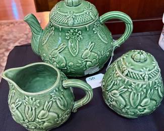 C98 - $125. 3 Piece Bordallo Pinheiro. Tea Pot, creamer & sugar in excellent condition. Made in Portugal.