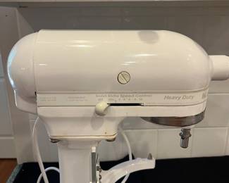 C114 - $100. Kitchen Aid Lift Head Mixer. Model KSM5PSWW (1996). Works fine and includes everything photographed.