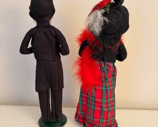 C85 - $25 Pair. Byers Choice Caroler Dolls (1996 lady 1991 man)