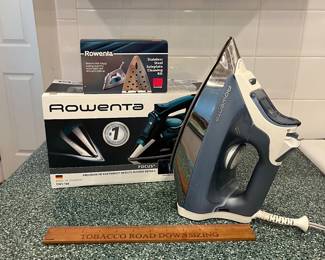 C118 - $40. Rowenta "Focus" DW5188. Excellent Condition.
