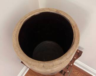 C1 - $200. Antique 4 Gallon Stoneware Crock. E.S. & B. New Brighton PA. (Elverson, Sherwood, and Barker, operated this pottery firm between 1881 and 1890. No major issues noted.