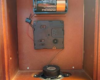 C68 - $30. Seiko Chime Clock. Westmister - Whittington. Measures 10.5" x 4.5" x 9.25" tall.