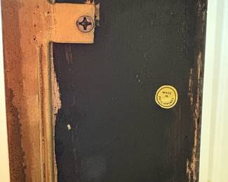 C68 - $30. Seiko Chime Clock. Westmister - Whittington. Measures 10.5" x 4.5" x 9.25" tall.