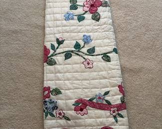 C74 - $25. Vintage Quilt. Measures 88" x 67". (Not handmade)