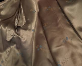 C48 - $95. Vintage Sheared Fur (Beaver?) Swing Coat. Has 2 hook closures , hidden pockets and is in Excellent Condition. Measures 28" long down the middle back x 18" shoulder to shoulder.