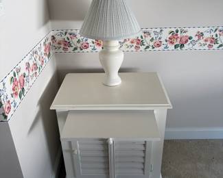 C19 - $100. PAIR of Broyhill Side Tables / Nightstands. Measures 26.25" x 17.75" x 28" tall.