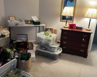 OVERVIEWS! PLEASE COME TO THE SALE TO SHOP THESE ITMES! TONS OF SMALLS TO SHOP!!!