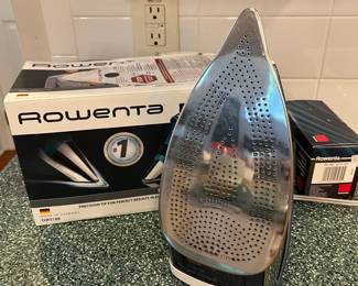 C118 - $40. Rowenta "Focus" DW5188. Excellent Condition.
