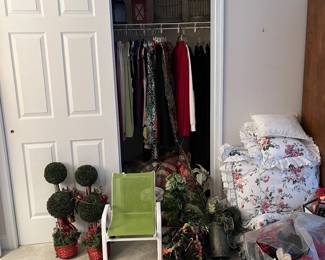 OVERVIEWS! PLEASE COME TO THE SALE TO SHOP THESE ITMES! TONS OF SMALLS TO SHOP!!!