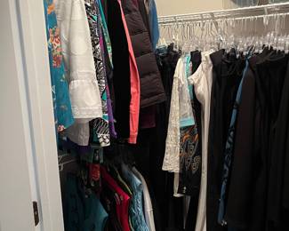 OVERVIEWS! PLEASE COME TO THE SALE TO SHOP THESE ITMES! TONS OF SMALLS TO SHOP!!!