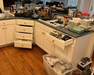 OVERVIEWS! PLEASE COME TO THE SALE TO SHOP THESE ITMES! TONS OF SMALLS TO SHOP!!!