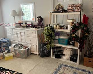 OVERVIEWS! PLEASE COME TO THE SALE TO SHOP THESE ITMES! TONS OF SMALLS TO SHOP!!!